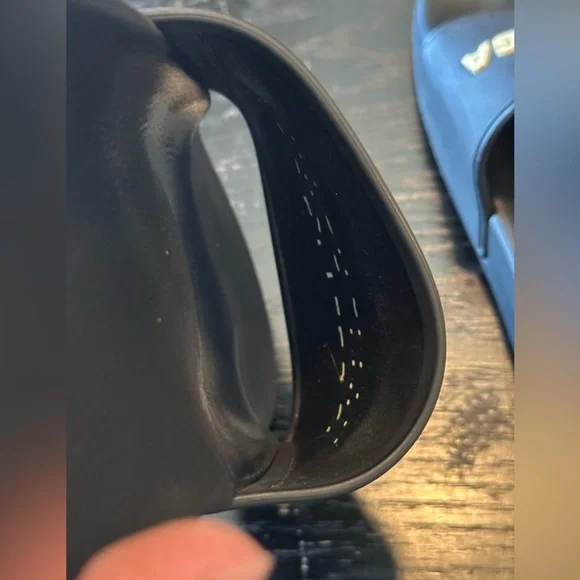 Authentic Balenciaga Black Pool Slides - Picture 8 of 8